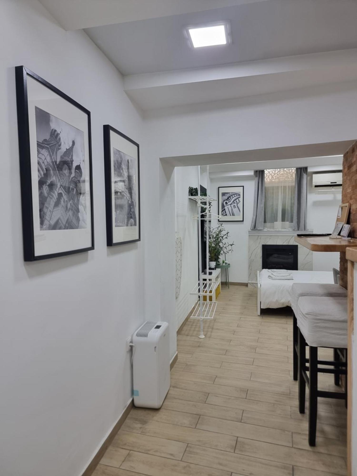 Ferienwohnung Elegant Yellow Submarine Belgrad Exterior foto